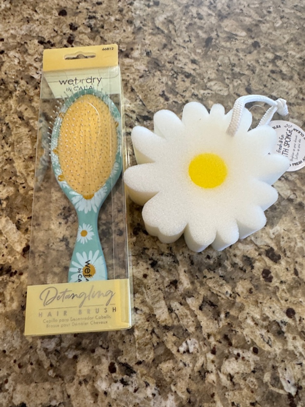 Wet n Dry by Cala Detangling Hair Brush - Aqua Daisy